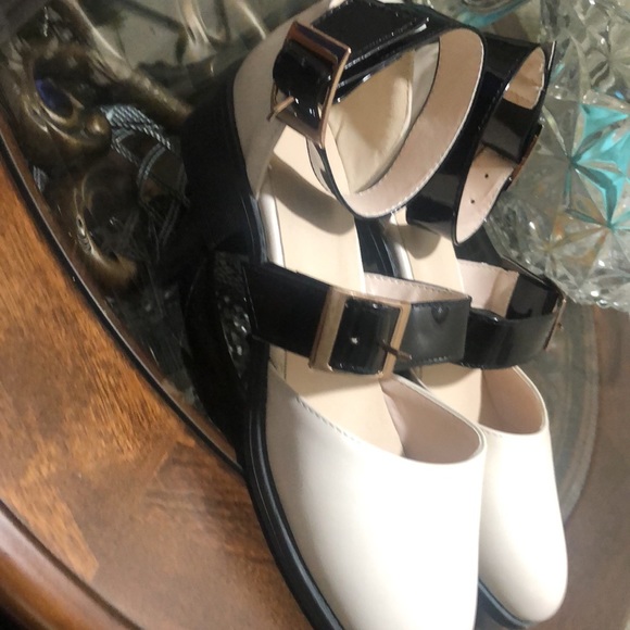 New shoes size 8 - Picture 2 of 2